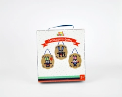 Виріб аплікація із фетру "Зайці" Виріб аплікація із фетру "Зайці"